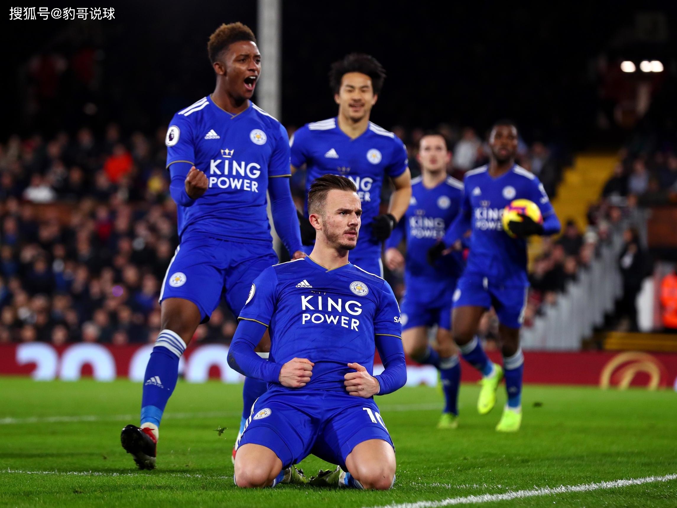 他利用头球 他利用头球